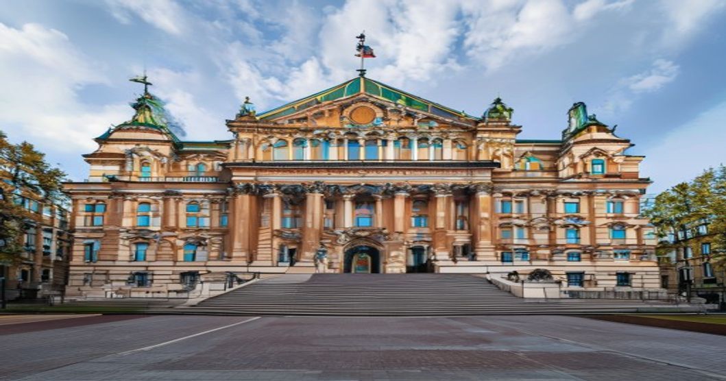 hungarian parliament building